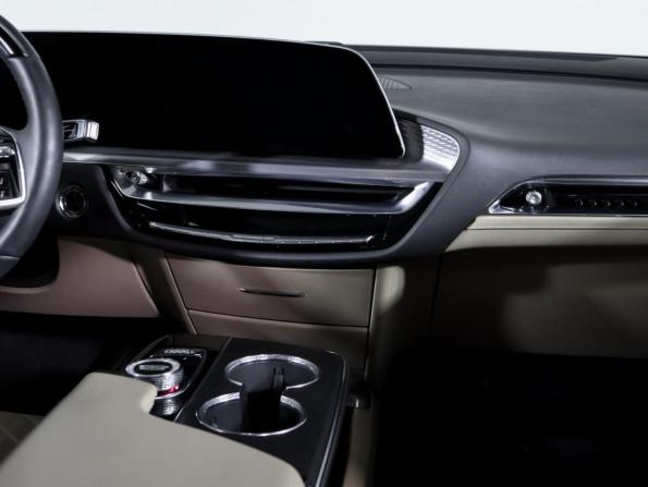 Cadillac Lyriq с пробегом 2023 года, цена 8 300 000 рублей, 5060 км, внедорожник, Автокод Объявления