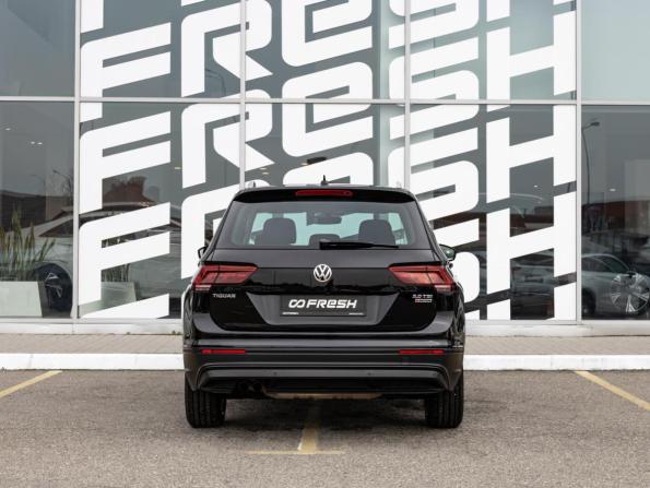 Volkswagen Tiguan II с пробегом 2017 года, цена 2 299 000 рублей, 153944 км, внедорожник, Автокод Объявления