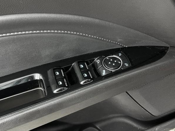 Ford Mondeo V с пробегом 2019 года, цена 1 575 900 рублей, 248791 км, седан, Автокод Объявления