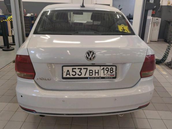 Volkswagen Polo V Рестайлинг с пробегом 2018 года, цена 960 000 рублей, 105000 км, седан, Автокод Объявления