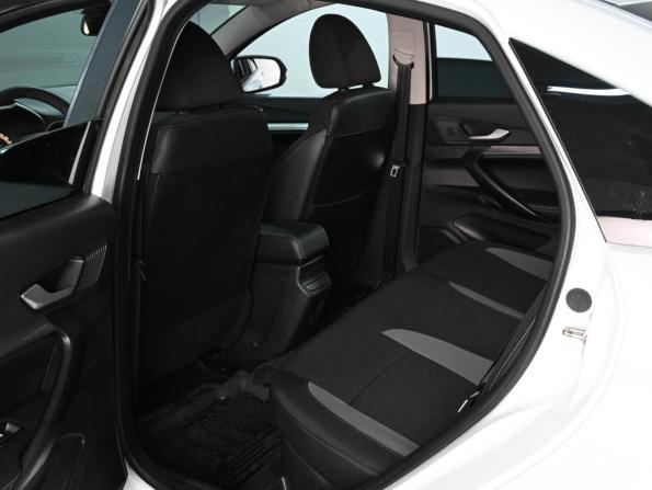 Lada (ВАЗ) Vesta I Рестайлинг (NG) с пробегом 2024 года, цена 1 405 000 рублей, 20989 км, седан, Автокод Объявления