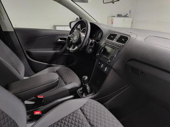 Volkswagen Polo V Рестайлинг с пробегом 2019 года, цена 1 325 000 рублей, 89088 км, седан, Автокод Объявления