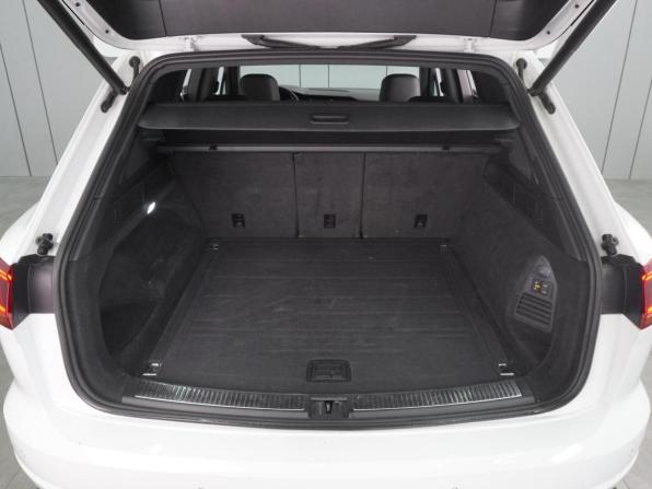 Volkswagen Touareg III с пробегом 2019 года, цена 4 104 000 рублей, 210918 км, внедорожник, Автокод Объявления