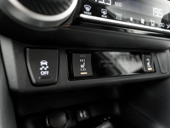 Toyota RAV4 V (XA50) с пробегом 2020 года, цена 3 250 000 рублей, 85945 км, внедорожник, Автокод Объявления