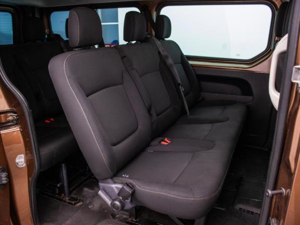 Renault Trafic III с пробегом 2017 года, цена 2 087 000 рублей, 187280 км, минивэн, Автокод Объявления
