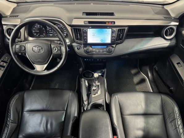 Toyota RAV4 IV (XA40) Рестайлинг с пробегом 2019 года, цена 2 949 800 рублей, 65000 км, внедорожник, Автокод Объявления