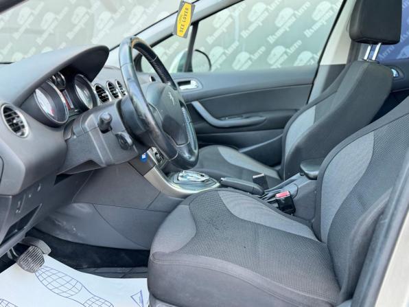 Hyundai Grand Starex I с пробегом 2011 года, цена 1 900 000 рублей, 219000 км, минивэн, Автокод Объявления