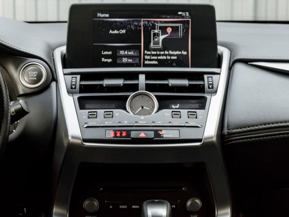Lexus NX I Рестайлинг с пробегом 2018 года, цена 3 100 000 рублей, 91737 км, внедорожник, Автокод Объявления