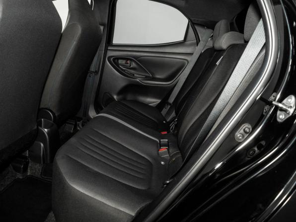Toyota Yaris IV с пробегом 2020 года, цена 1 090 300 рублей, 60241 км, хэтчбек, Автокод Объявления