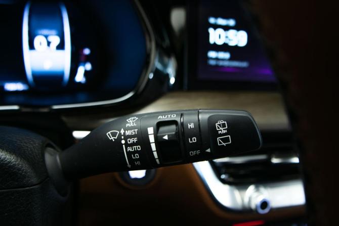 Kia Mohave I Рестайлинг 2 с пробегом 2022 года, цена 5 099 000 рублей, 73920 км, внедорожник, Автокод Объявления