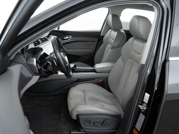 Audi e-tron Sportback I с пробегом 2020 года, цена 3 848 434 рубля, 114430 км, внедорожник, Автокод Объявления