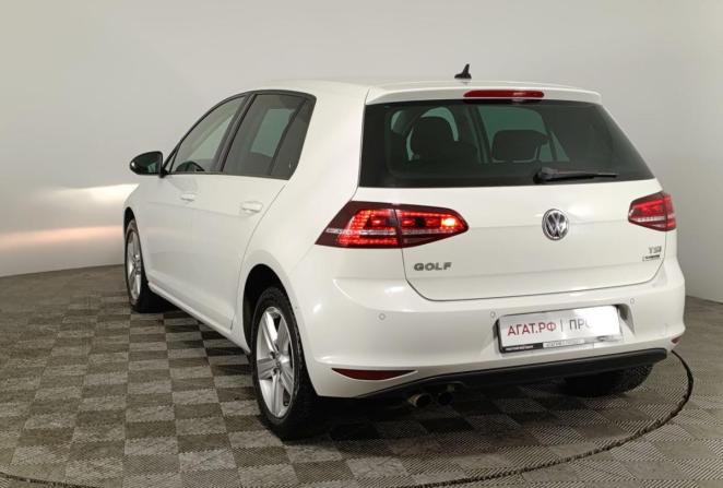Volkswagen Golf VII с пробегом 2015 года, цена 1 100 000 рублей, 310100 км, хэтчбек, Автокод Объявления
