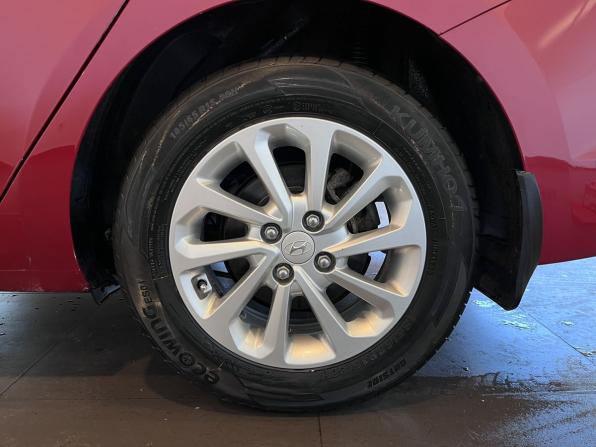 Hyundai Solaris II с пробегом 2019 года, цена 1 440 000 рублей, 92174 км, седан, Автокод Объявления