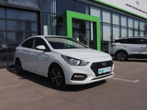 Hyundai Solaris II с пробегом 2018 года, цена 1 349 000 рублей, 112000 км, седан, Автокод Объявления