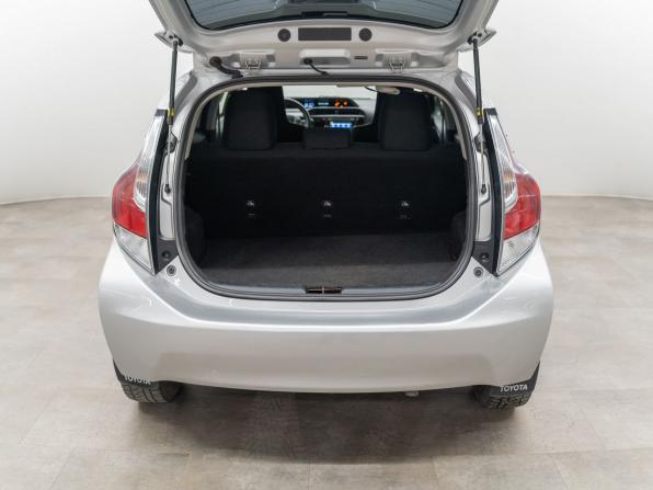 Toyota Prius c I Рестайлинг с пробегом 2016 года, цена 1 245 000 рублей, 101400 км, хэтчбек, Автокод Объявления