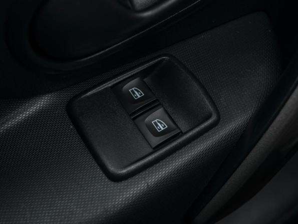 Renault Logan II Рестайлинг с пробегом 2020 года, цена 1 199 000 рублей, 28812 км, седан, Автокод Объявления