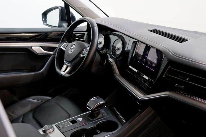 Volkswagen Touareg III с пробегом 2021 года, цена 6 075 000 рублей, 69000 км, внедорожник, Автокод Объявления