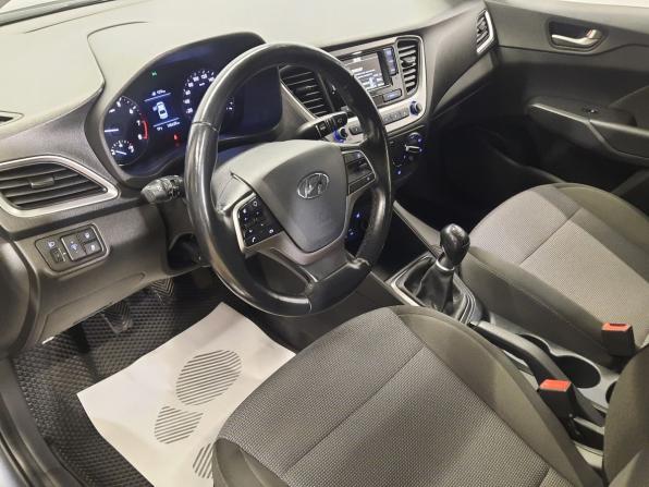 Hyundai Solaris II с пробегом 2018 года, цена 1 128 000 рублей, 105000 км, седан, Автокод Объявления