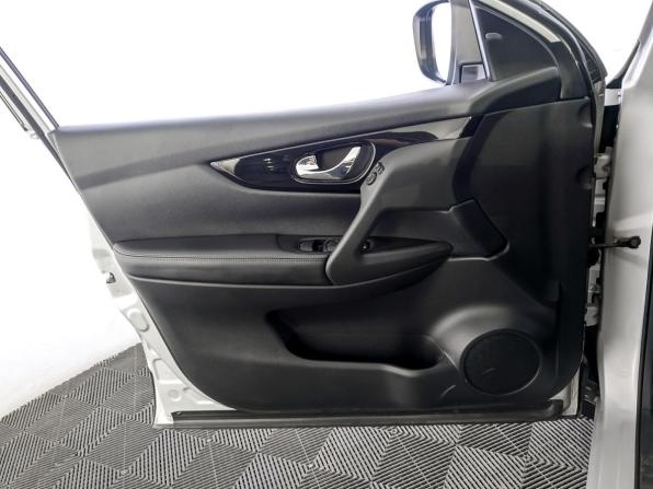 Nissan Qashqai II с пробегом 2018 года, цена 1 800 000 рублей, 82500 км, внедорожник, Автокод Объявления