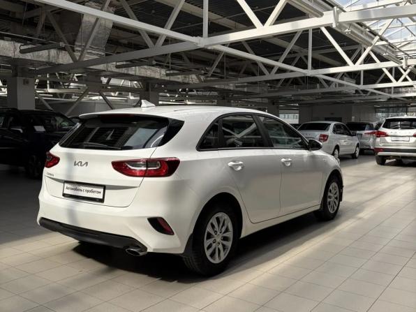 Kia Ceed III Рестайлинг с пробегом 2022 года, цена 2 010 000 рублей, 54763 км, хэтчбек, Автокод Объявления