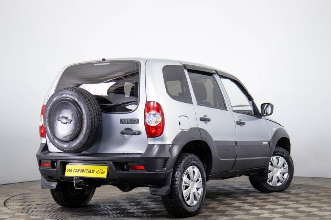Chevrolet Niva I Рестайлинг с пробегом 2015 года, цена 649 000 рублей, 98000 км, внедорожник, Автокод Объявления