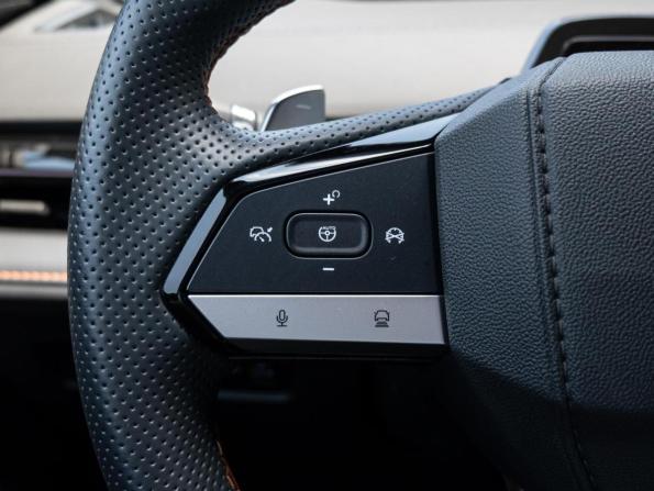 Changan UNI-V I с пробегом 2023 года, цена 2 250 000 рублей, 14685 км, лифтбек, Автокод Объявления