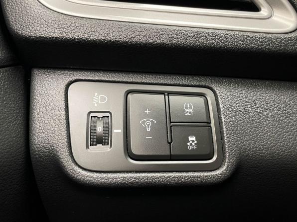 Hyundai Solaris II с пробегом 2019 года, цена 1 097 000 рублей, 102959 км, седан, Автокод Объявления