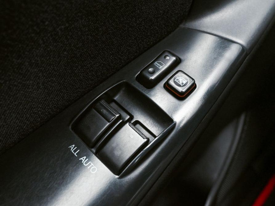 Toyota Corolla IX (E120 E130) Рестайлинг Екатеринбург  - изображение 12