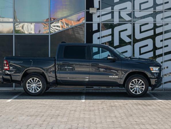 Ram 1500 V с пробегом 2021 года, цена 5 400 000 рублей, 105868 км, offers.body_type.unknown, Автокод Объявления