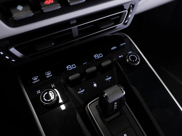 Porsche 911 VIII (992) с пробегом 2020 года, цена 16 250 000 рублей, 4824 км, купе, Автокод Объявления