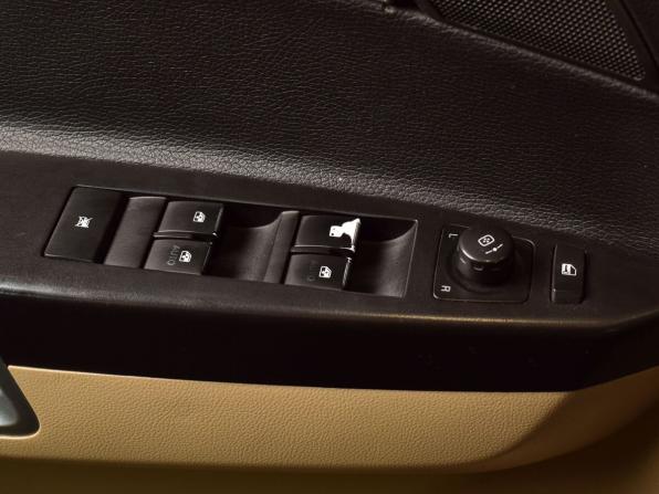 Opel Antara I Рестайлинг с пробегом 2012 года, цена 949 999 рублей, 267198 км, внедорожник, Автокод Объявления