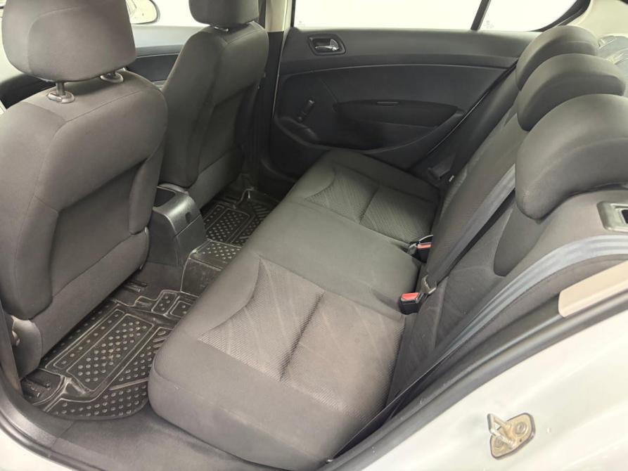 Peugeot 408 I Киров  - изображение 9