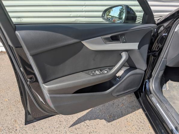 Audi A4 V (B9) Рестайлинг с пробегом 2020 года, цена 3 250 000 рублей, 48016 км, седан, Автокод Объявления