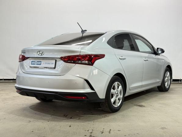 Hyundai Solaris II Рестайлинг с пробегом 2021 года, цена 1 589 000 рублей, 89685 км, седан, Автокод Объявления