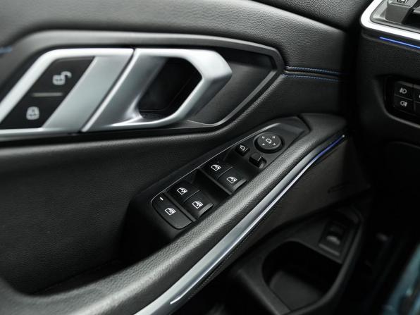 BMW 3 серии VII (G2x) с пробегом 2021 года, цена 4 033 900 рублей, 122460 км, седан, Автокод Объявления