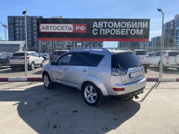Mitsubishi Outlander II с пробегом 2008 года, цена 1 055 000 рублей, 243196 км, внедорожник, Автокод Объявления