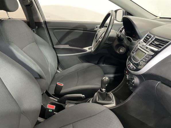Hyundai Solaris I с пробегом 2013 года, цена 735 000 рублей, 142213 км, хэтчбек, Автокод Объявления