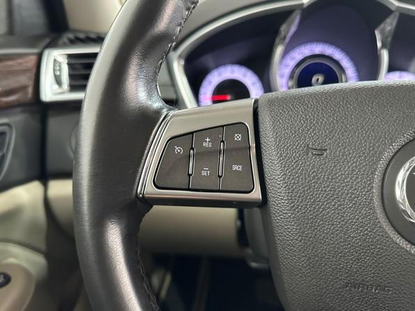 Cadillac SRX II с пробегом 2010 года, цена 1 055 000 рублей, 123771 км, внедорожник, Автокод Объявления