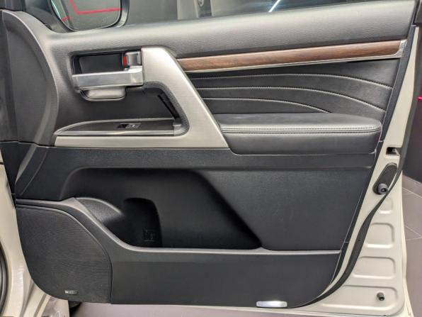 Toyota Land Cruiser 200 Series Рестайлинг 2 с пробегом 2019 года, цена 7 550 000 рублей, 132326 км, внедорожник, Автокод Объявления