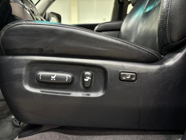 Toyota Land Cruiser 200 Series Рестайлинг 1 с пробегом 2013 года, цена 3 150 000 рублей, 325000 км, внедорожник, Автокод Объявления