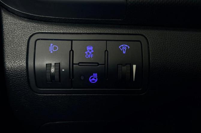 Hyundai Solaris I Рестайлинг с пробегом 2015 года, цена 1 070 000 рублей, 128556 км, хэтчбек, Автокод Объявления