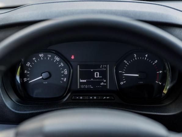 Peugeot Expert III с пробегом 2021 года, цена 2 200 000 рублей, 137302 км, минивэн, Автокод Объявления