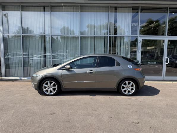 Honda Civic VIII Рестайлинг с пробегом 2008 года, цена 670 000 рублей, 165500 км, хэтчбек, Автокод Объявления