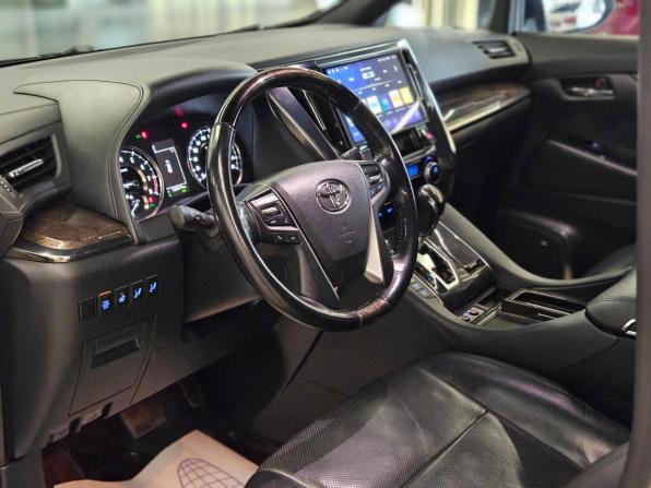 Toyota Alphard III Рестайлинг с пробегом 2018 года, цена 5 050 000 рублей, 128574 км, минивэн, Автокод Объявления
