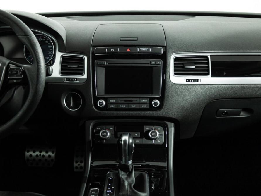 Volkswagen Touareg II Рестайлинг Санкт-Петербург  - изображение 14