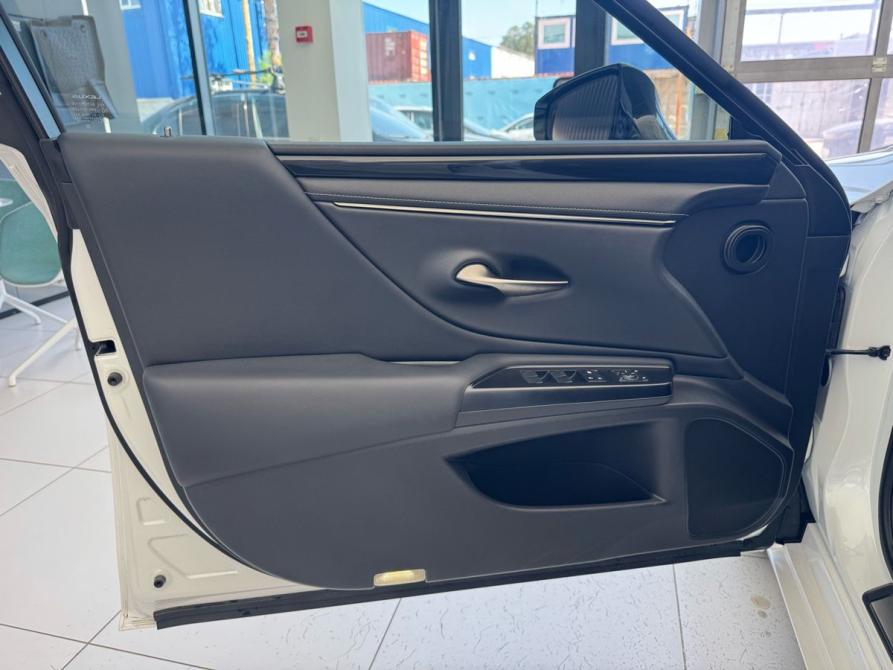 Lexus ES VII Екатеринбург  - изображение 7