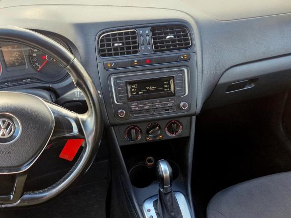 Volkswagen Polo V Рестайлинг с пробегом 2016 года, цена 955 000 рублей, 159411 км, седан, Автокод Объявления