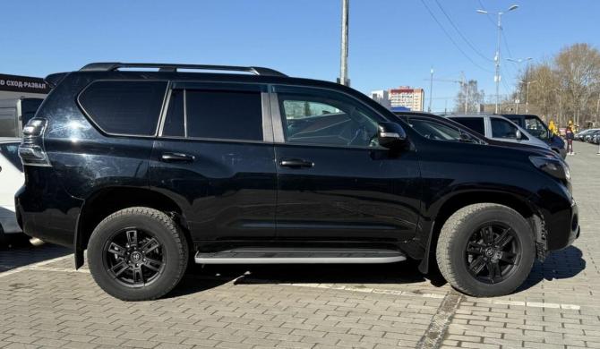 Toyota Land Cruiser Prado 150 Series Рестайлинг 1 с пробегом 2017 года, цена 4 300 000 рублей, 129000 км, внедорожник, Автокод Объявления