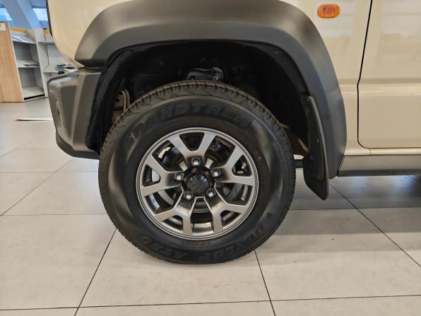 Suzuki Jimny IV с пробегом 2021 года, цена 2 999 000 рублей, 58389 км, внедорожник, Автокод Объявления