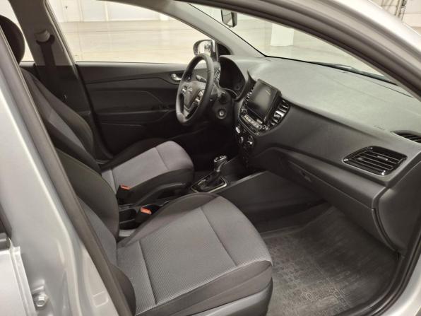 Hyundai Solaris II Рестайлинг с пробегом 2021 года, цена 1 405 000 рублей, 134363 км, седан, Автокод Объявления